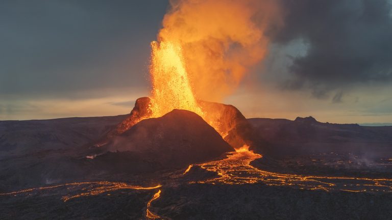Combien de Volcans Actifs en Islande Bien Plus que Prévu