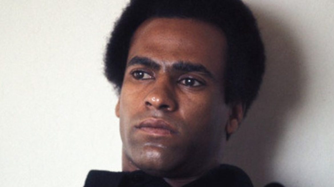 Comprendre Bobby Seale et Huey P Newton Fondateurs des Black Panthers