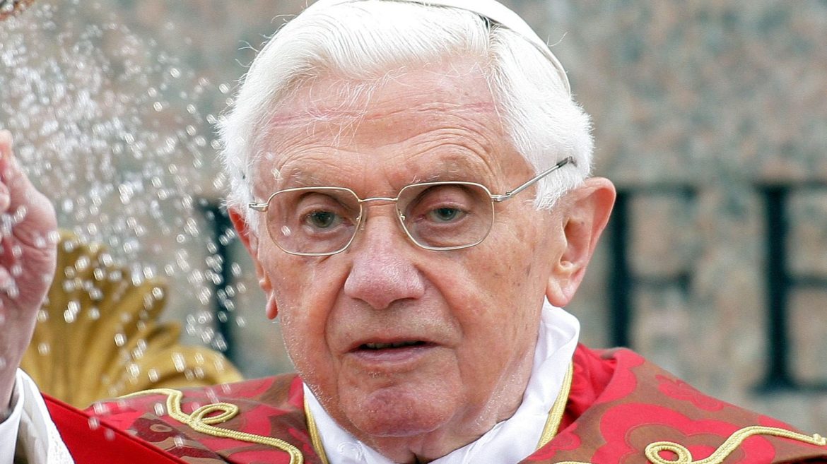 Décès de l'ex-Pape Benoît XVI à 95 ans expliqué
