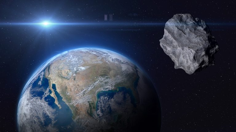 Découverte d'une étrange mini-lune astéroïde en orbite terrestre