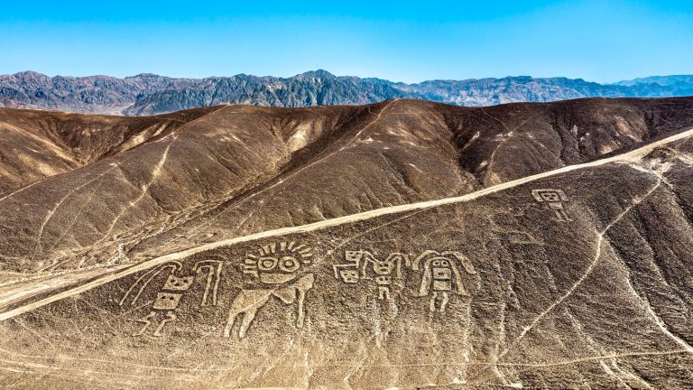 Histoire Mystérieuse des Lignes de Nazca au Pérou