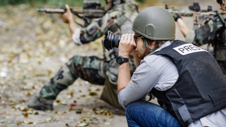 Journaliste en Zone de Guerre Réalités et Risques au Front
