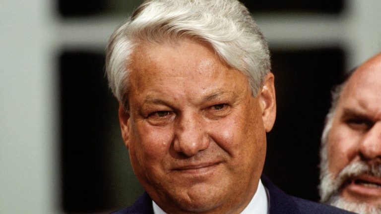 L&rsquo;histoire tragique de Boris Yeltsin et ses deux doigts perdus
