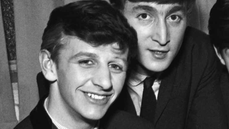 La Vérité sur la Relation entre John Lennon et Ringo Starr