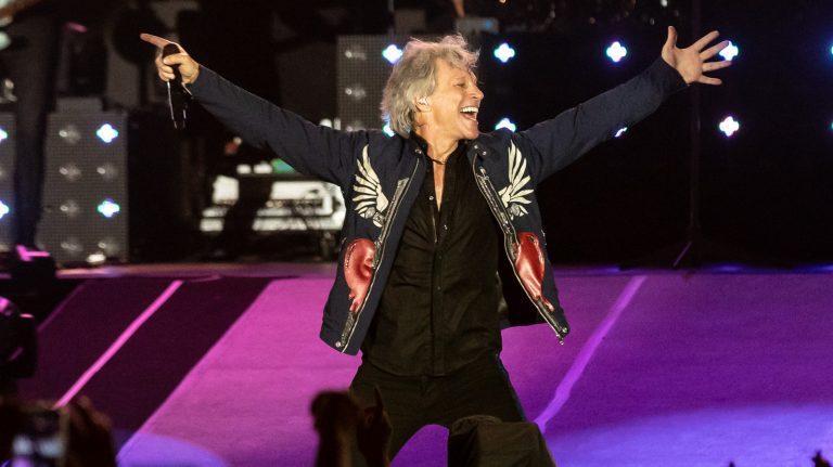 Ce que le documentaire Hulu sur Bon Jovi a omis de la vraie histoire