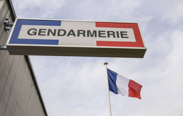 Corps calciné retrouvé à Saint-Vincent-de-Paul : piste du suicide privilégiée