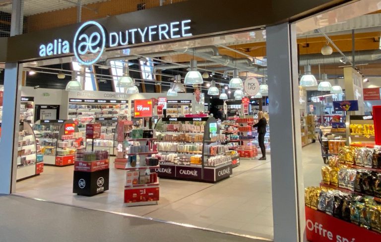 Homme de 36 ans jugé pour vols au duty free de l'aéroport de Lyon