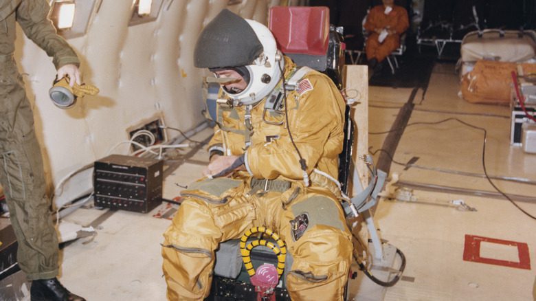 Astronaute Robert L Crippen dans un siège éjectable d'essai en 1979