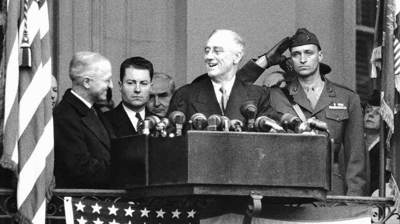 FDR serre la main de Truman