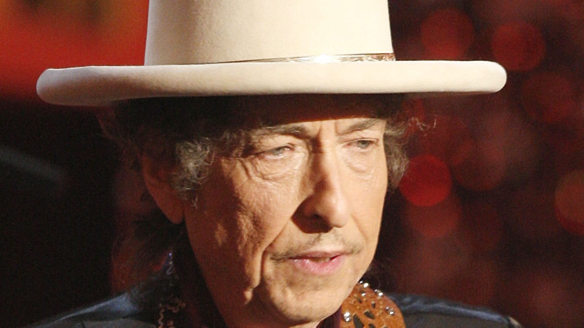 L'incroyable incident de Soy Bomb avec Bob Dylan aux Grammy Awards 1998