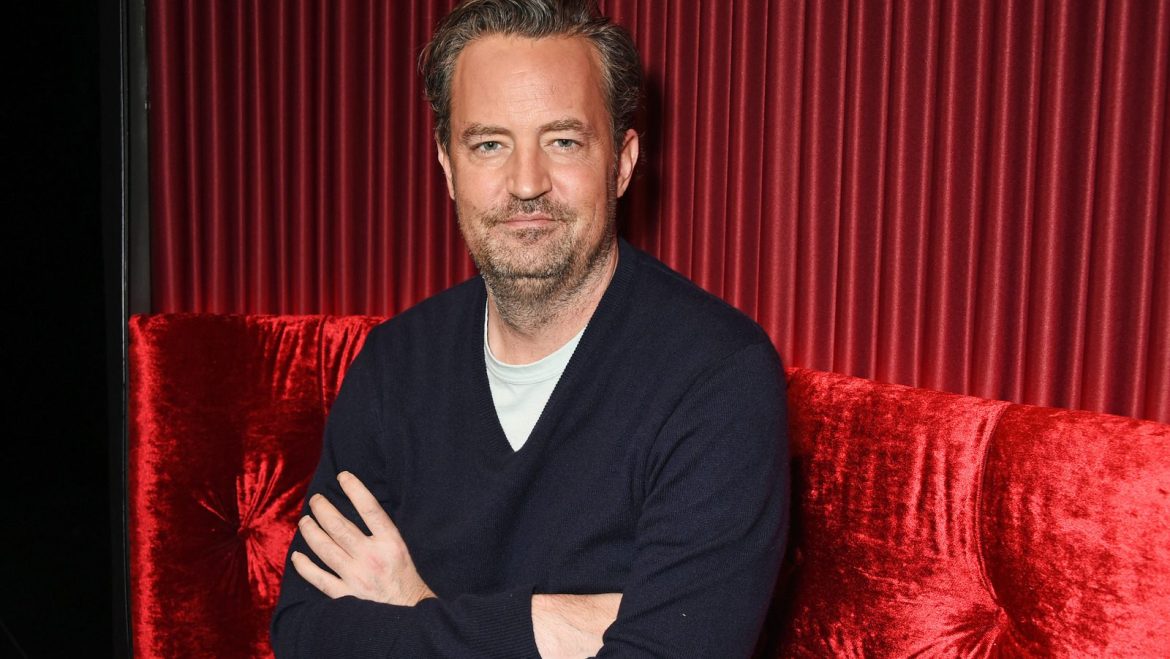 Les Détails Tragiques de la Vie de Matthew Perry que Vous Ignorez Peut-Être