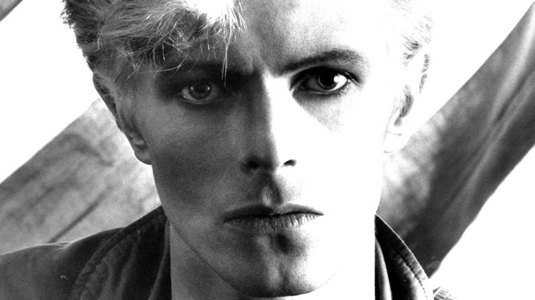 Portrait rapproché de David Bowie