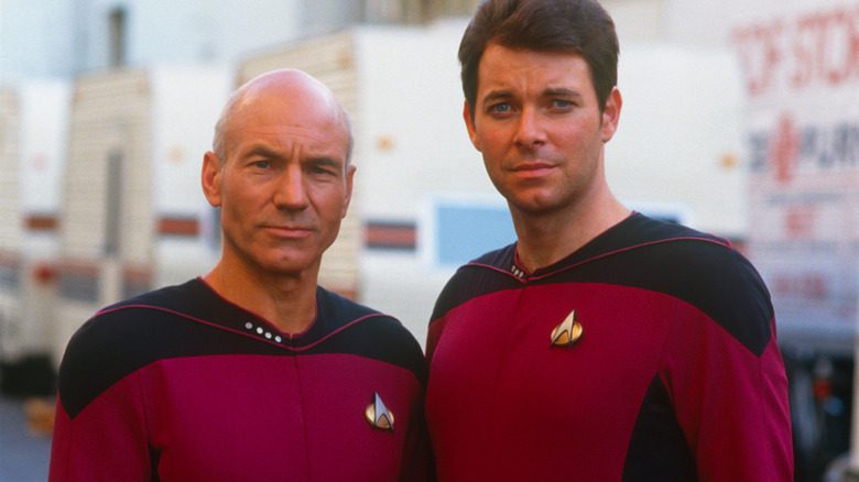 Image de Patrick Stewart et Jonathan Frakes sur le plateau de Star Trek