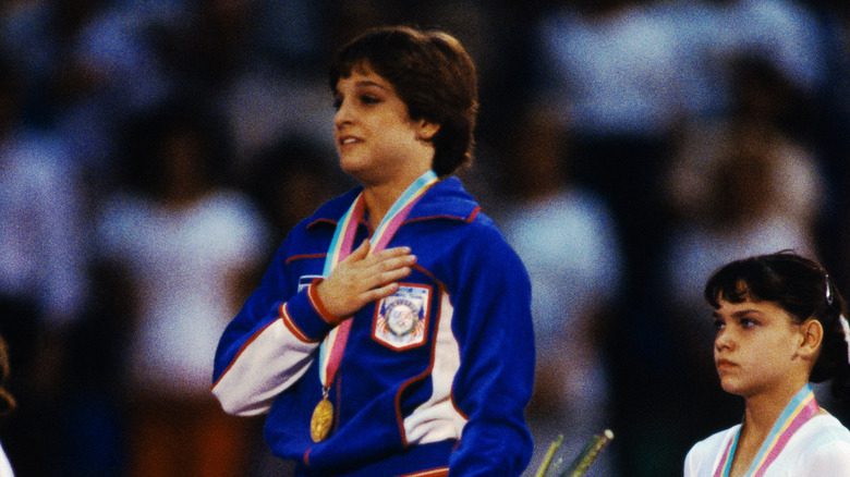 Mary Lou Retton lors de la cérémonie de remise des médailles