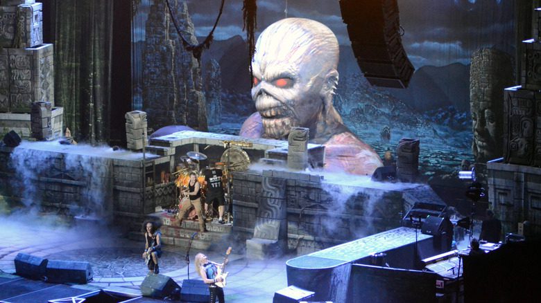 Iron Maiden with Eddy statue onstage