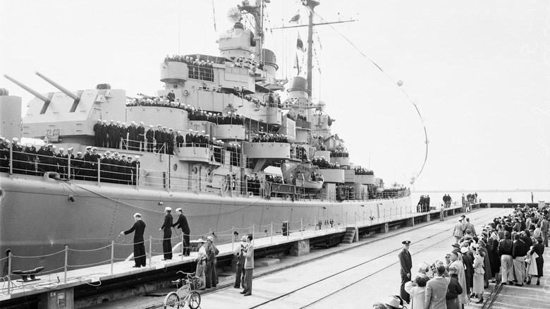 USS Juneau dans son port