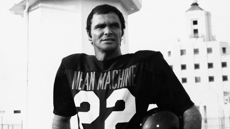 Burt Reynolds portant un uniforme de football