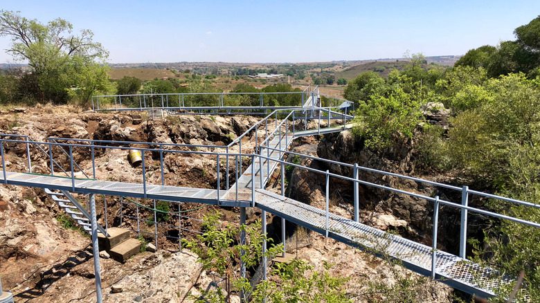 Site d'excavation aux grottes de Sterkfontein dans le Berceau de l'humanité