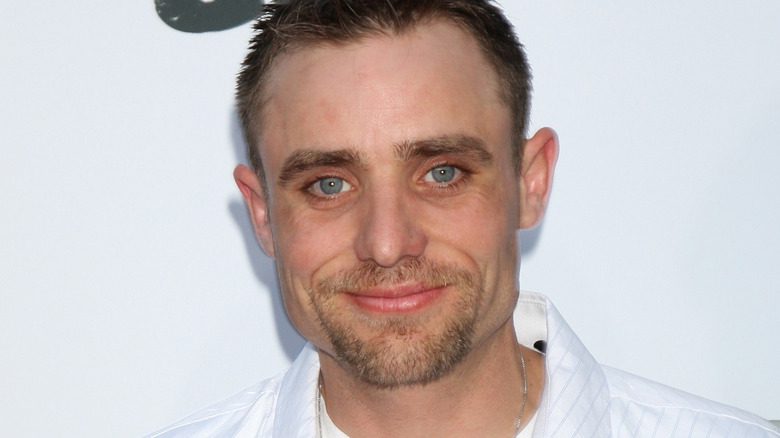 Jake Anderson souriant lors d'un événement