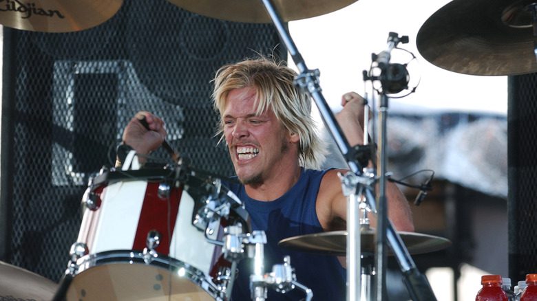 Taylor Hawkins drums onstage