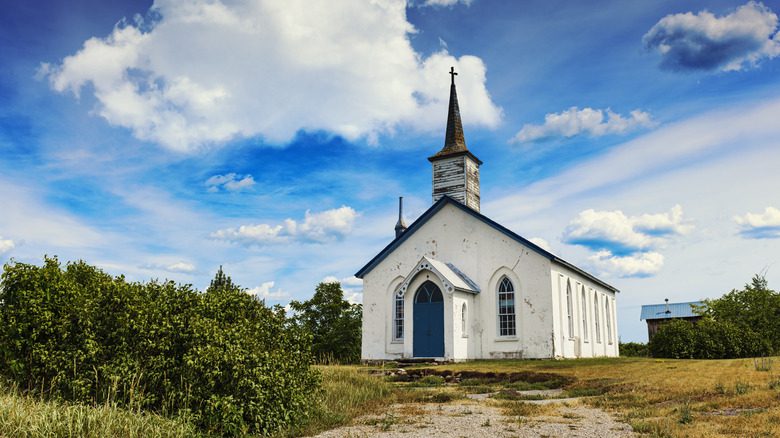 Petite église de campagne