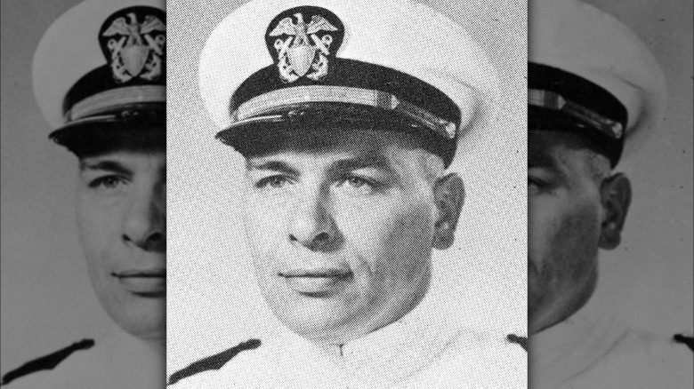 Lt. Cmdr. John Harvey en uniforme