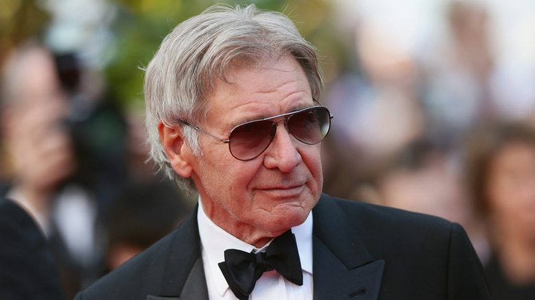 Harrison Ford portant des lunettes de soleil