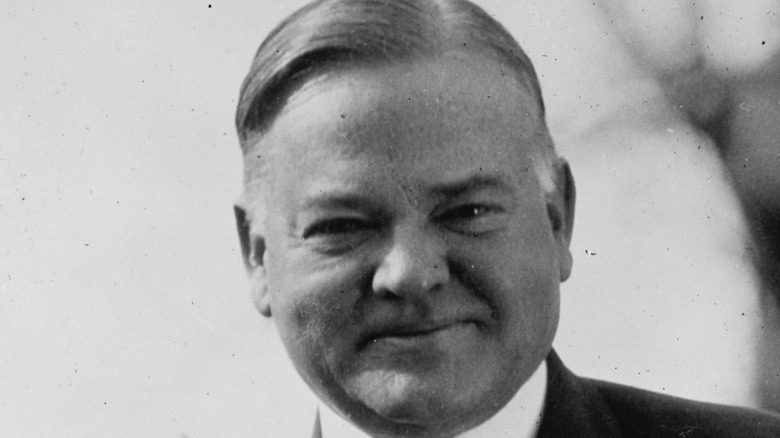 Herbert Hoover souriant