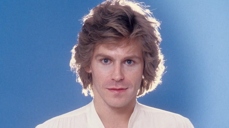 Jeff Conaway dans les années 1970, regardant l'appareil photo