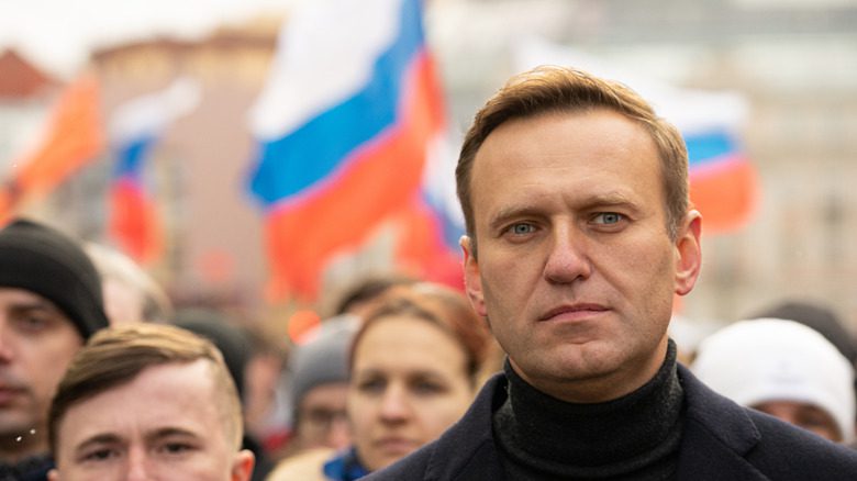 Aleksey Navalny marchant en protestation