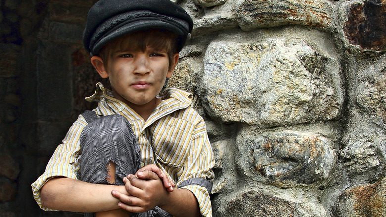 Enfant aperçu dans l'ère victorienne