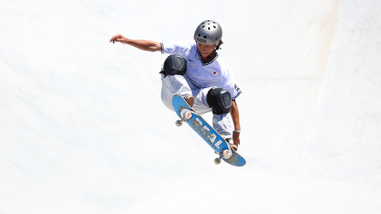 Ayumu Hirano en skateboard