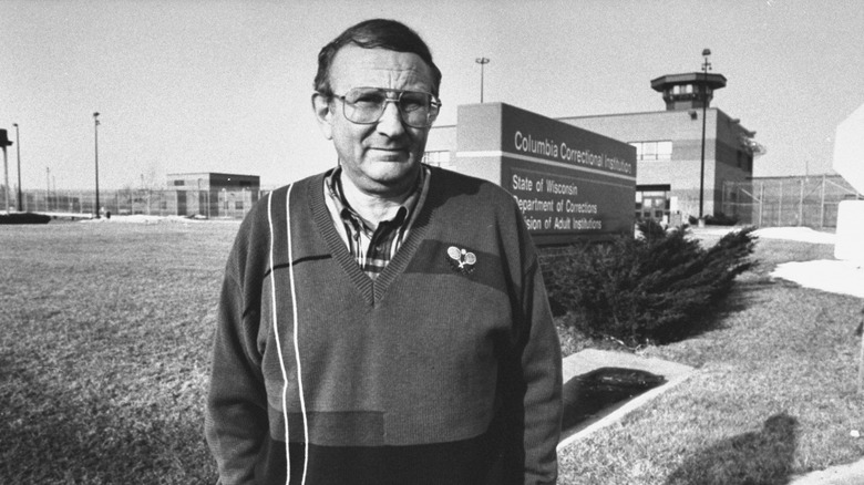 Jeffrey Dahmer's father in front of the prison