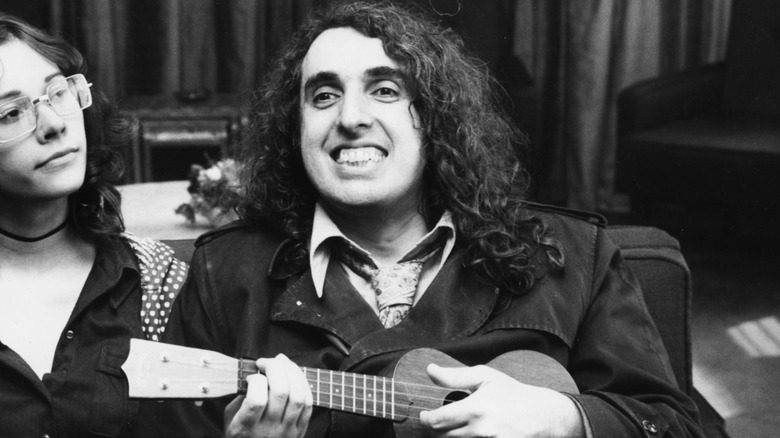 Tiny Tim et un ukulélé