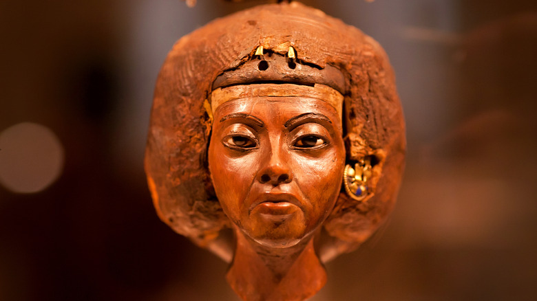 Sculpture de la reine Tiye