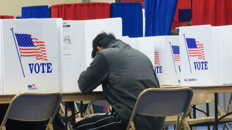 Voting in the New Hampshire primary