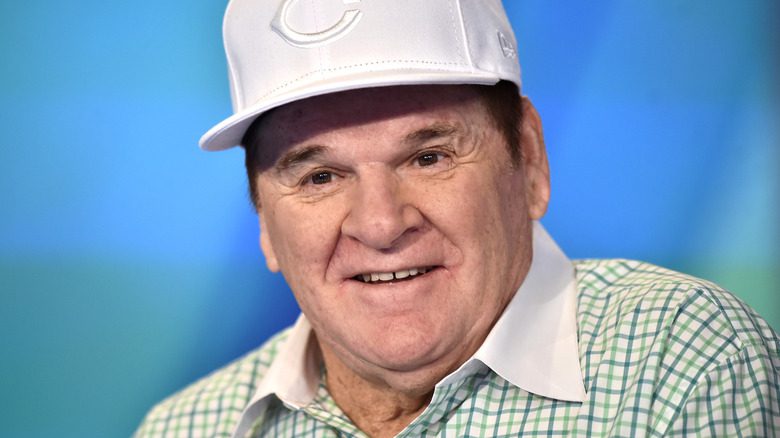 Pete Rose souriant à la caméra