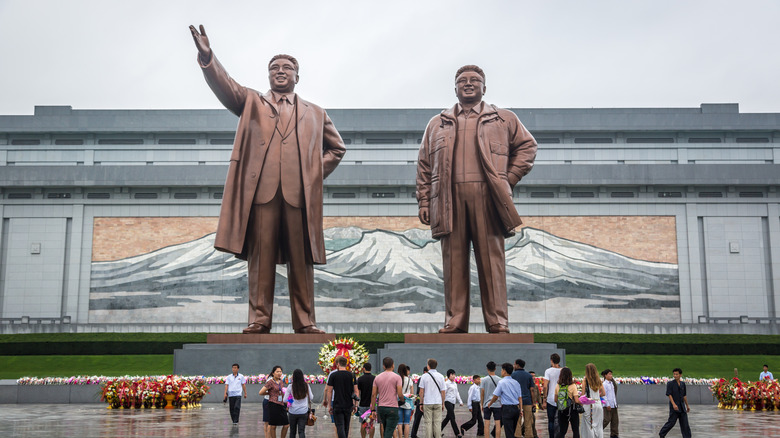 Statues en Corée du Nord