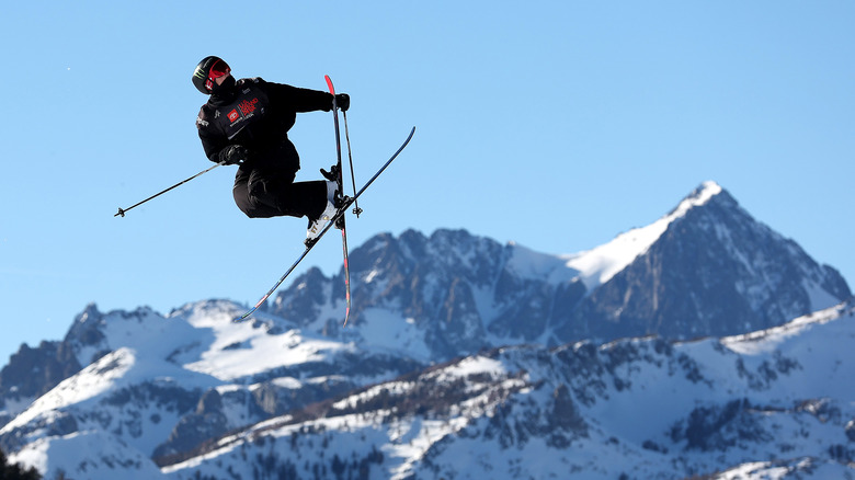 Colby Stevenson prenant de l'air