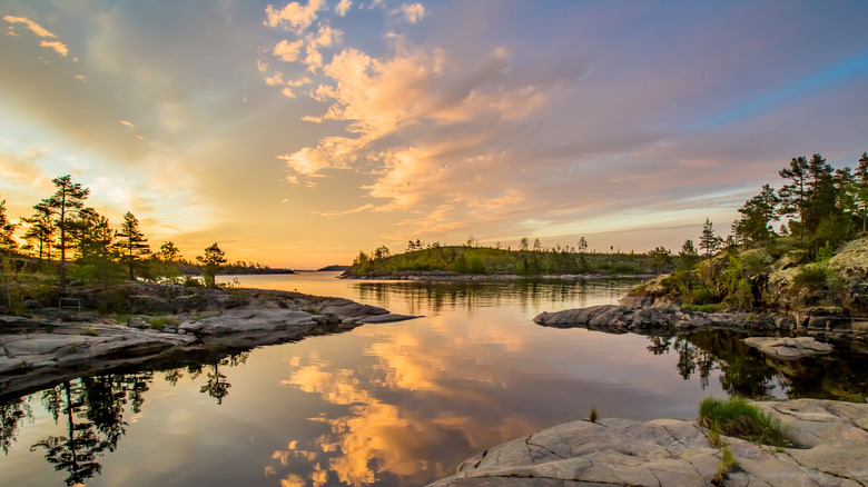 Lac en Carélie, Russie