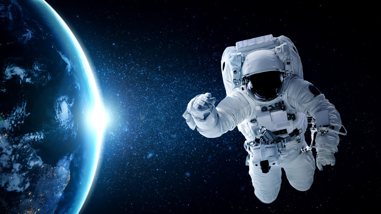 Chute dans l'espace