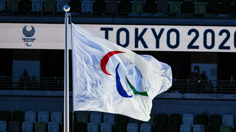 Drapeau des JO de Tokyo 2020