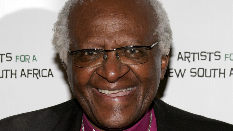 Desmond Tutu souriant