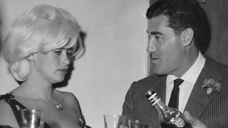 Jayne Mansfield et Mickey Hargitay, parlant