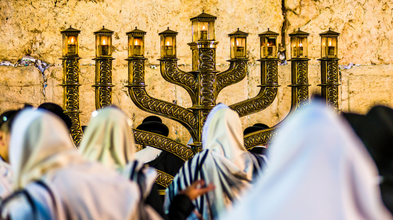 Reproduction de la Menorah du Deuxième Temple