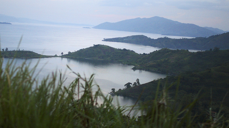 Lac Kivu au crépuscule