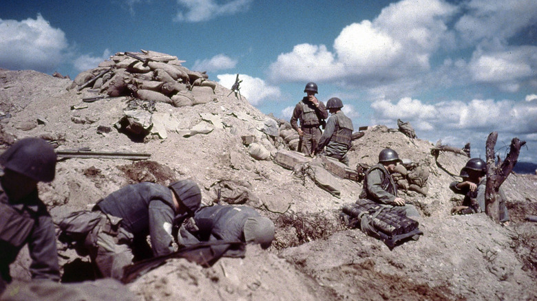 Troupes américaines au cœur d'une bataille de la Guerre de Corée