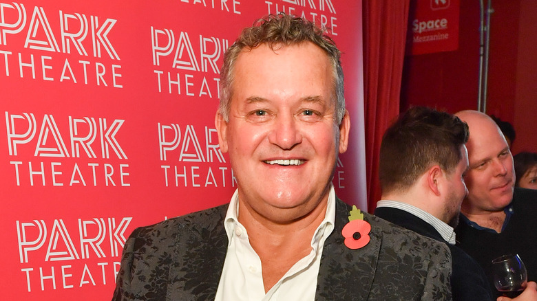 Paul Burrell sur le tapis rouge à la première du Park Theatre en 2023