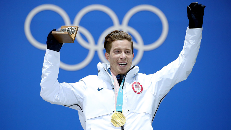 Shaun White avec une médaille d'or