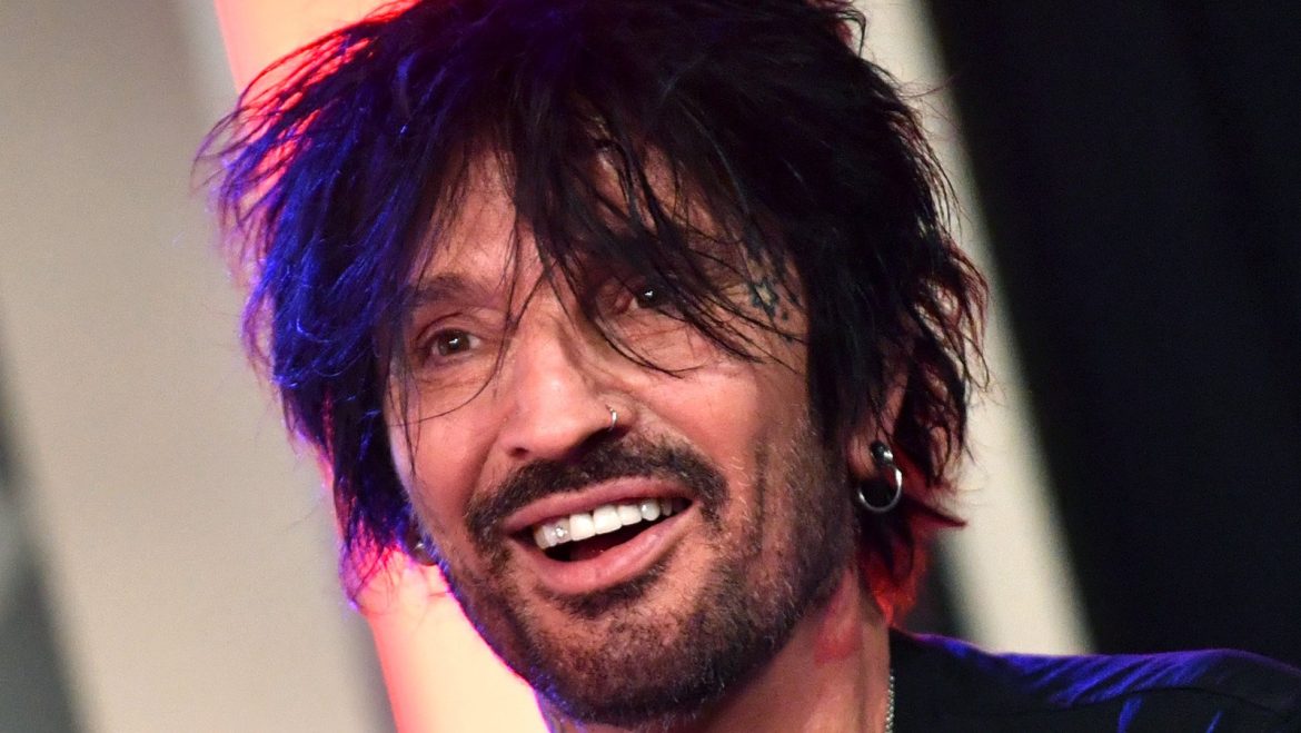 La connexion surprenante entre Tommy Lee et John Travolta